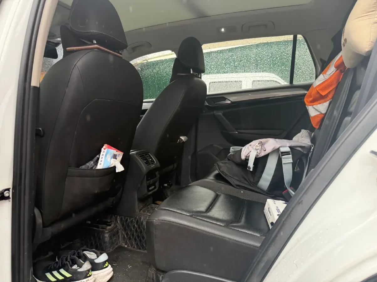 2019 Jeep Cherokee 2.0T 234HP L4 9AT,autocango,china used car exporter,china ev exporter,chinese used car exporter,chinese used ev exporter
