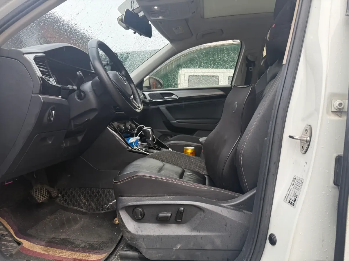 2019 Jeep Cherokee 2.0T 234HP L4 9AT,autocango,china used car exporter,china ev exporter,chinese used car exporter,chinese used ev exporter