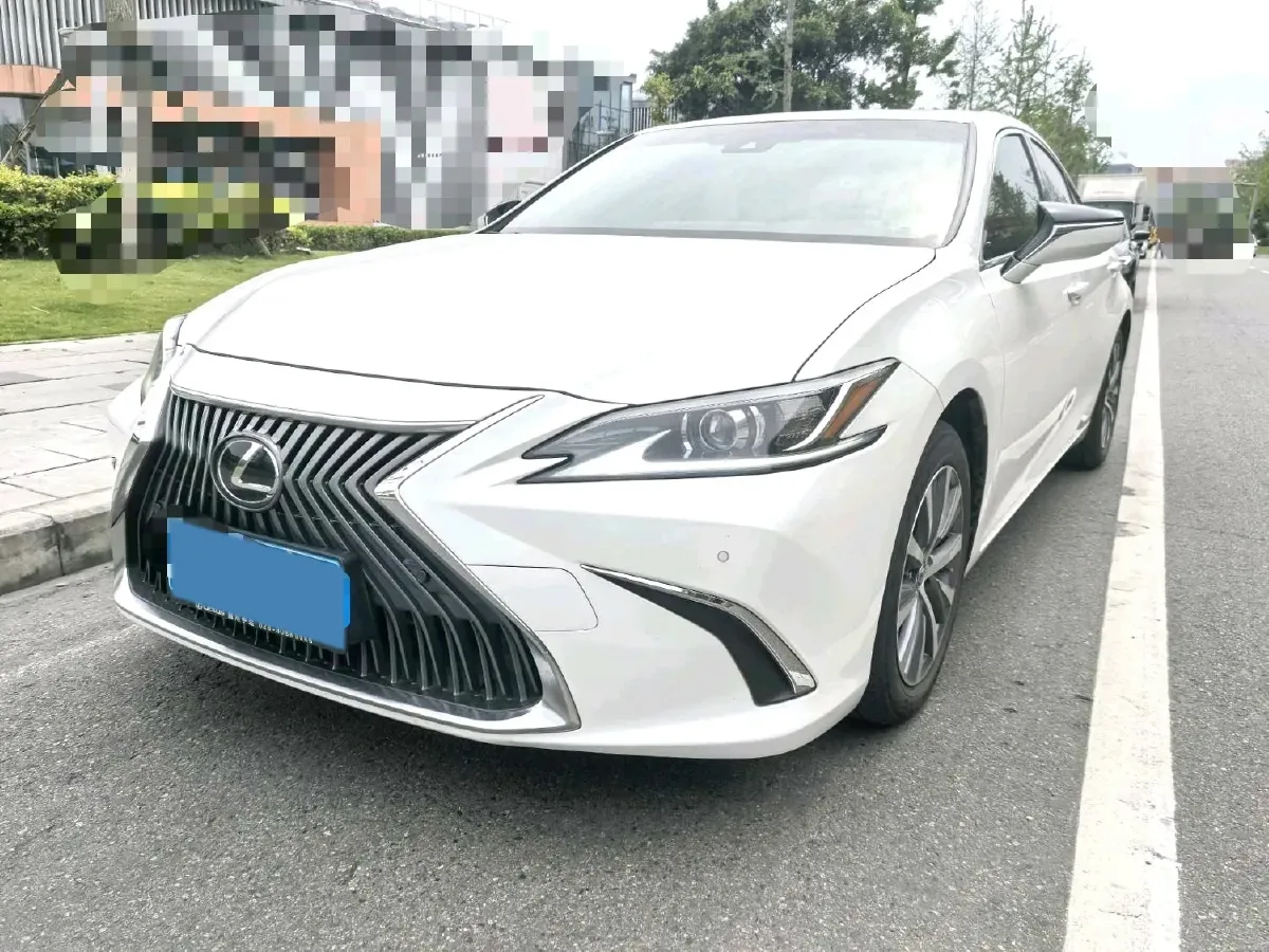 2023 Lexus ES 2.0L 173HP L4 CVT,autocango,china used car exporter,china ev exporter,chinese used car exporter,chinese used ev exporter