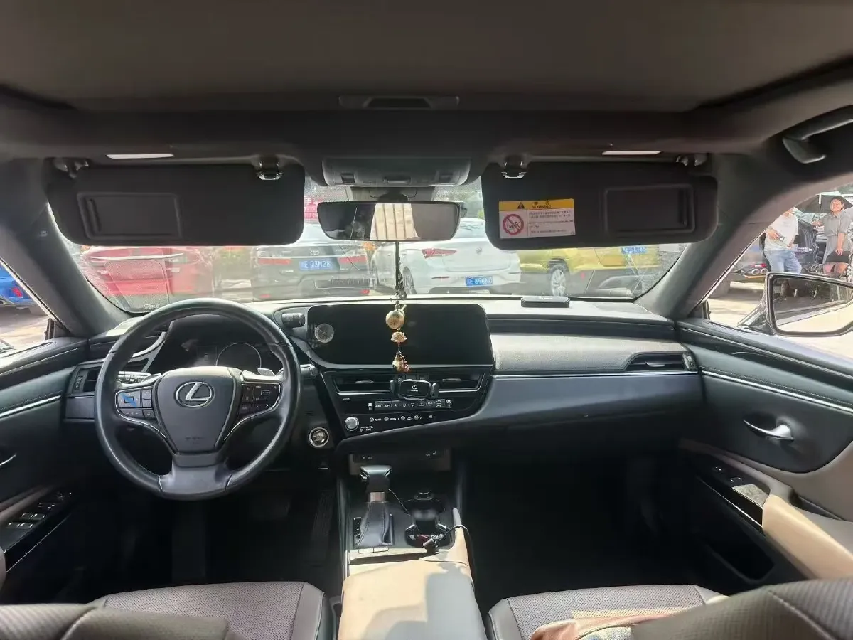 2023 Lexus ES 2.0L 173HP L4 CVT,autocango,china used car exporter,china ev exporter,chinese used car exporter,chinese used ev exporter