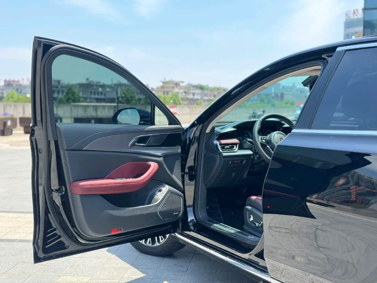 2024 HongQi H6 2.0T 224HP L4 8AT,autocango,china used car exporter,china ev exporter,chinese used car exporter,chinese used ev exporter
