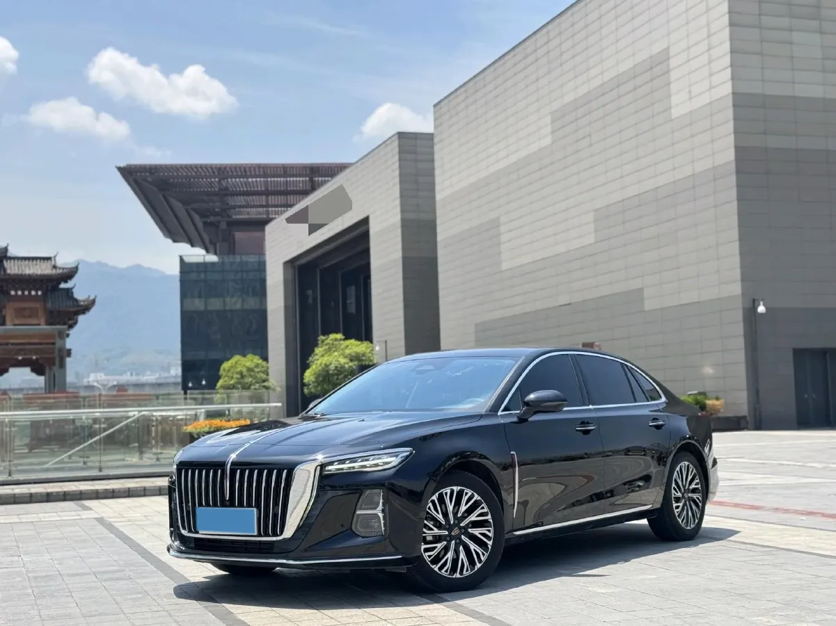 2024 HongQi H6 2.0T 224HP L4 8AT,autocango,china used car exporter,china ev exporter,chinese used car exporter,chinese used ev exporter
