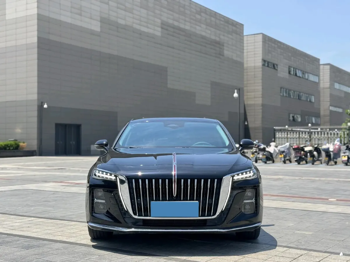 2024 HongQi H6 2.0T 224HP L4 8AT,autocango,china used car exporter,china ev exporter,chinese used car exporter,chinese used ev exporter
