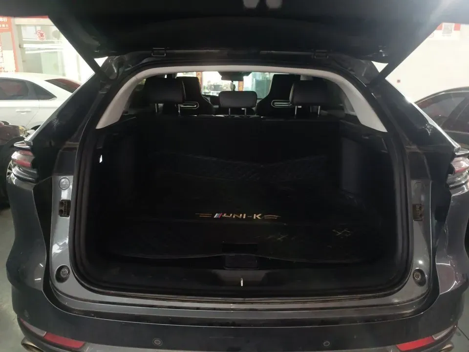 2021 ChangAn UNI-K 2.0T 233HP L4 8AT,autocango,china used car exporter,china ev exporter,chinese used car exporter,chinese used ev exporter
