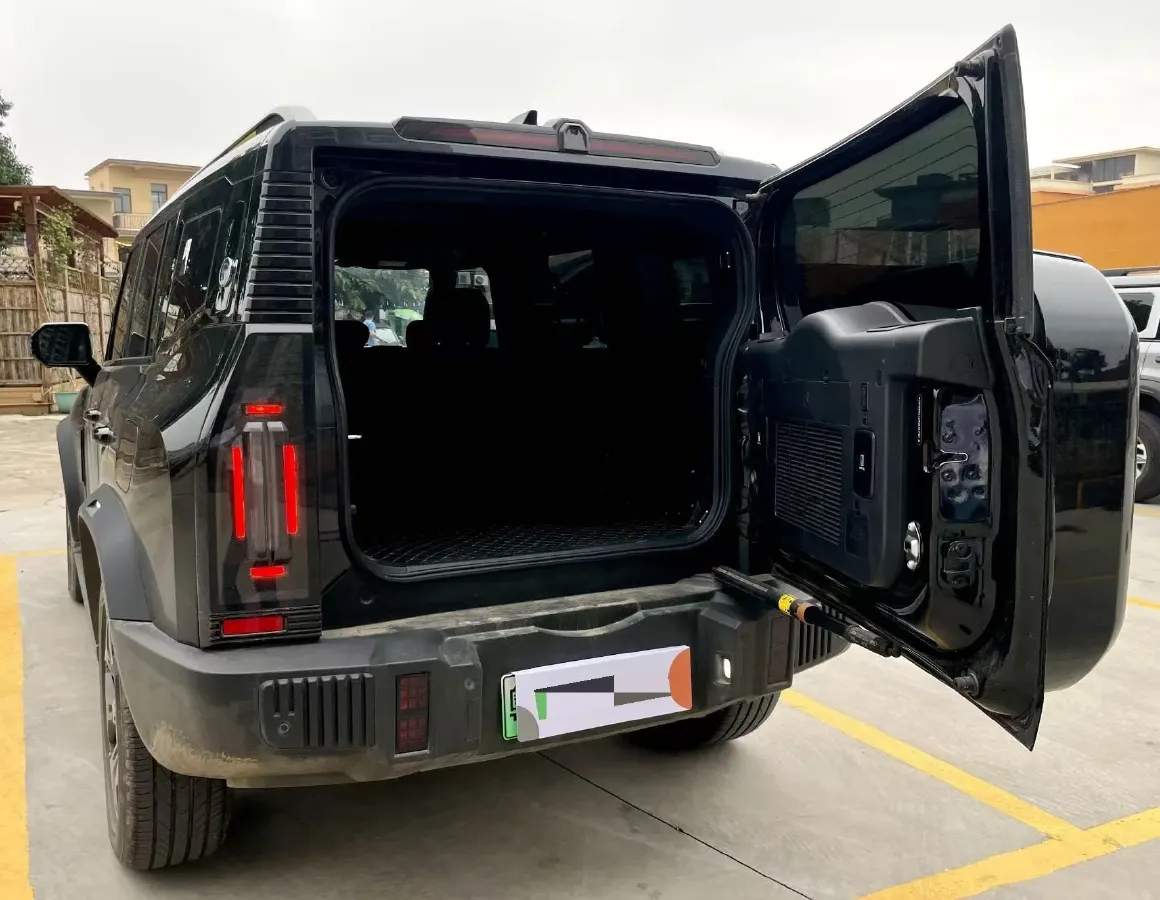 2024 Jetour ShanHai TravellerC-DM 1.5T 156HP L4 3DHT PHEV 43.24KWH,autocango,china used car exporter,china ev exporter,chinese used car exporter,chinese used ev exporter