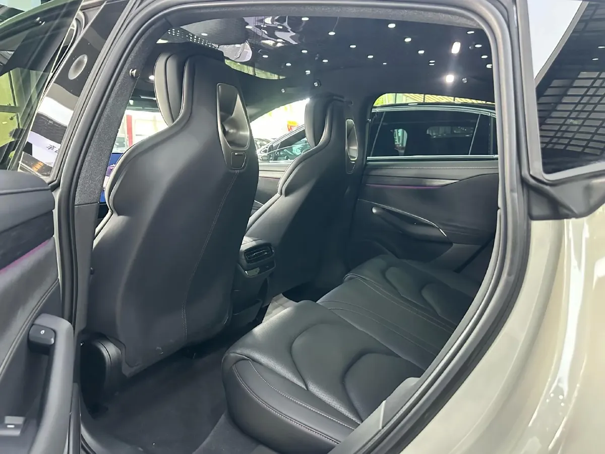 2024 MI SU7 BEV 94.3KWH,autocango,china used car exporter,china ev exporter,chinese used car exporter,chinese used ev exporter
