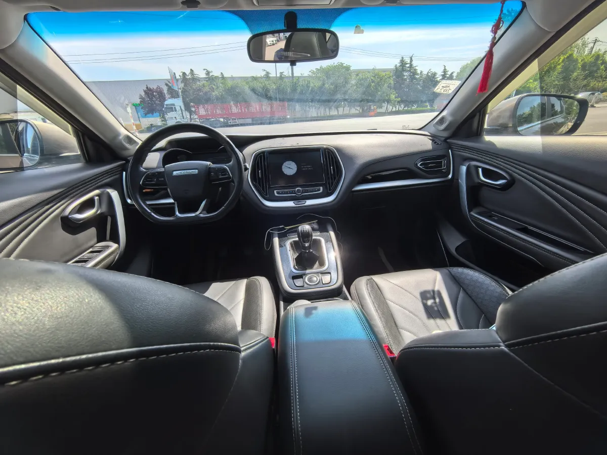 2018 SWM X7 1.5T 156HP L4 6AT,autocango,china used car exporter,china ev exporter,chinese used car exporter,chinese used ev exporter