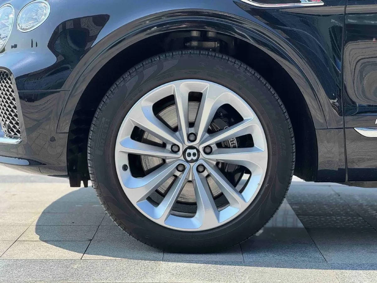 2021 Bentley Bentayga 4.0T 550HP V8 8AT,autocango,china used car exporter,china ev exporter,chinese used car exporter,chinese used ev exporter