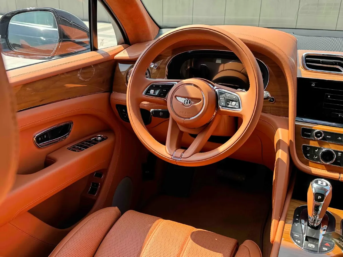 2021 Bentley Bentayga 4.0T 550HP V8 8AT,autocango,china used car exporter,china ev exporter,chinese used car exporter,chinese used ev exporter