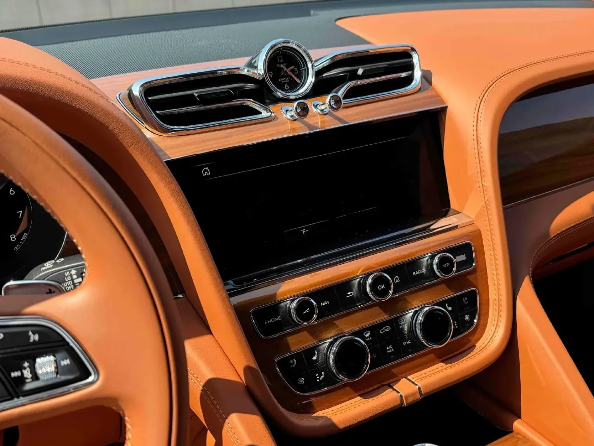 2021 Bentley Bentayga 4.0T 550HP V8 8AT,autocango,china used car exporter,china ev exporter,chinese used car exporter,chinese used ev exporter