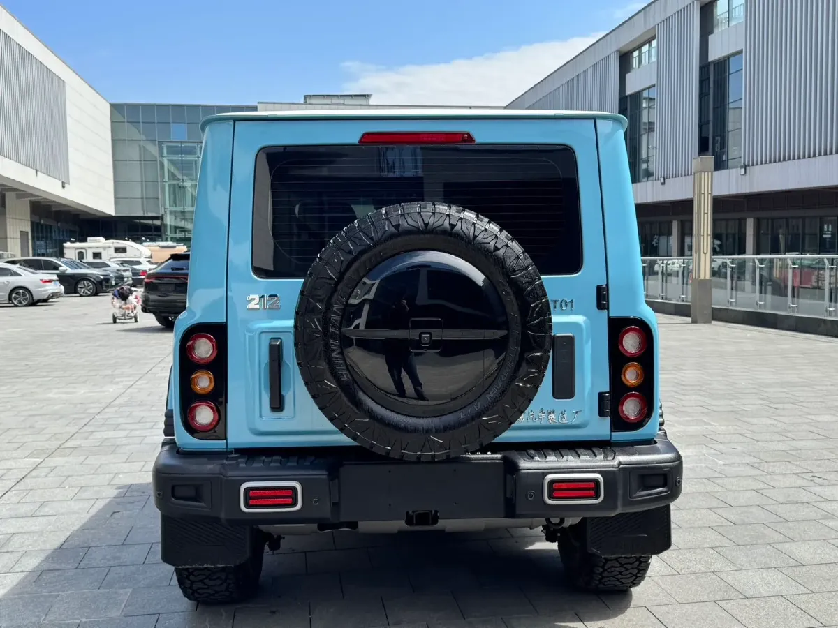 2025 212 212 T01 2.0T 252HP L4 8AT,autocango,china used car exporter,china ev exporter,chinese used car exporter,chinese used ev exporter