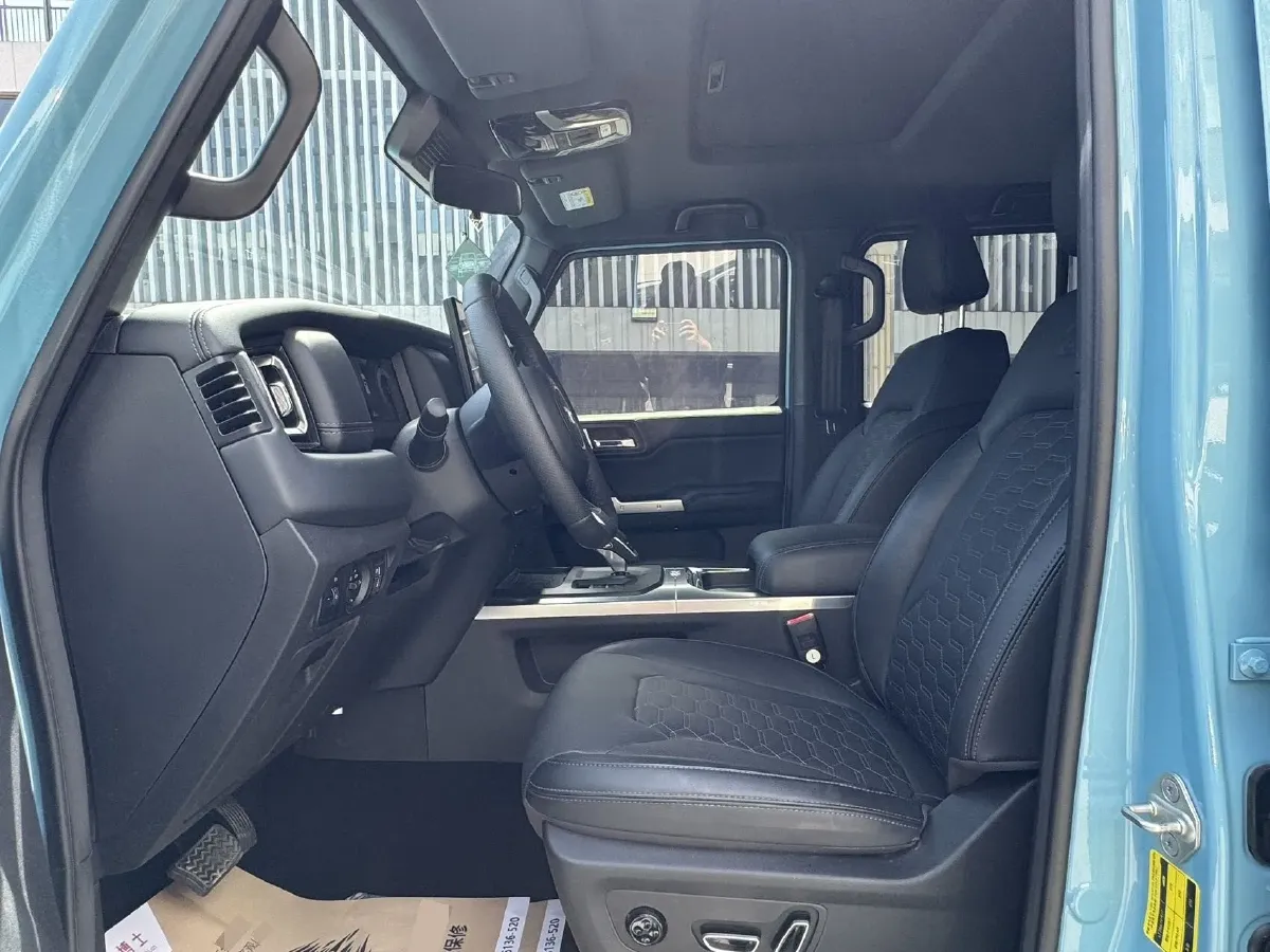 2025 212 212 T01 2.0T 252HP L4 8AT,autocango,china used car exporter,china ev exporter,chinese used car exporter,chinese used ev exporter