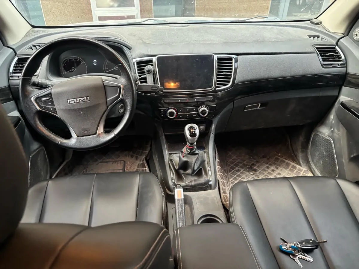 2020 Isuzu LingTuo 2.5T 150HP L4 6AT,autocango,china used car exporter,china ev exporter,chinese used car exporter,chinese used ev exporter