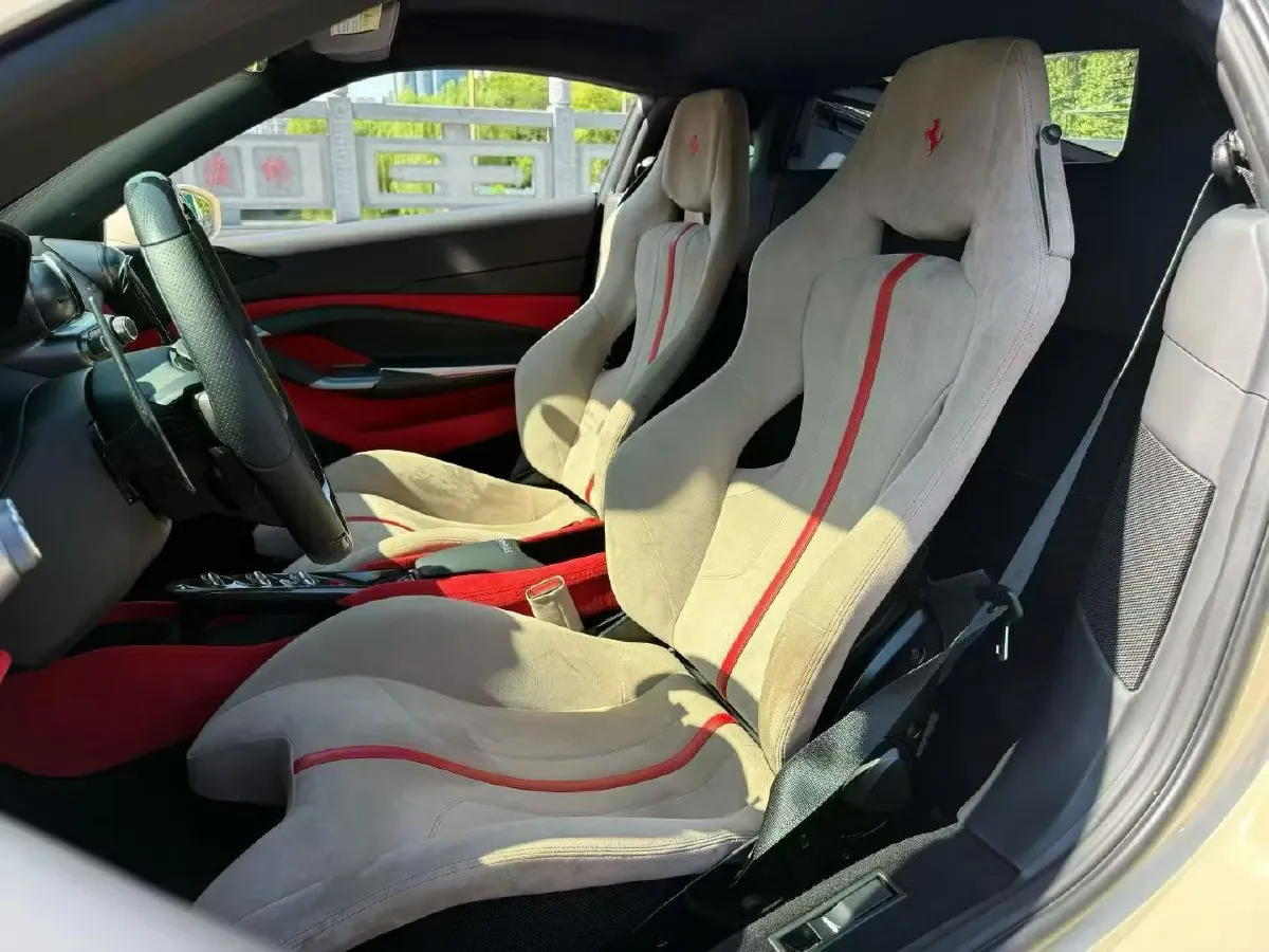 2019 Aston Martin DB11 5.2T 639HP V12 8AT,autocango,china used car exporter,china ev exporter,chinese used car exporter,chinese used ev exporter