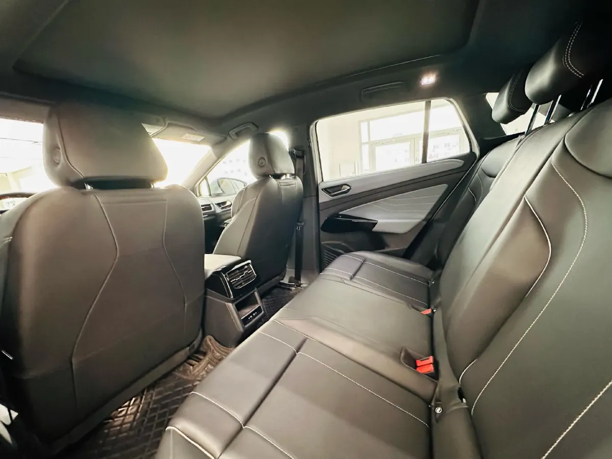 2025 Volkswagen ID.4 X BEV 52.8KWH,autocango,china used car exporter,china ev exporter,chinese used car exporter,chinese used ev exporter