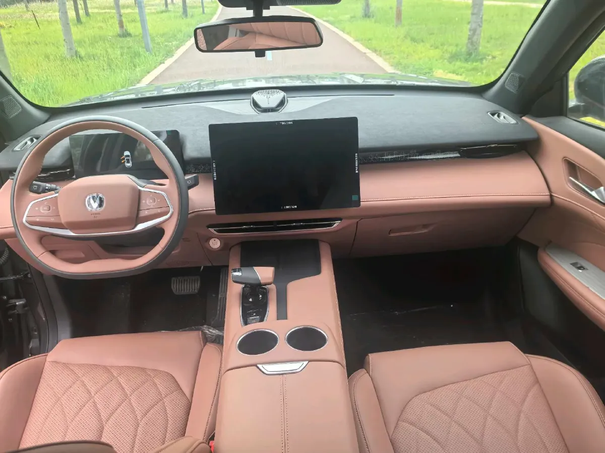 2025 ChangAn UNI-Z 1.5L 98HP L4 E-CVT PHEV,autocango,china used car exporter,china ev exporter,chinese used car exporter,chinese used ev exporter