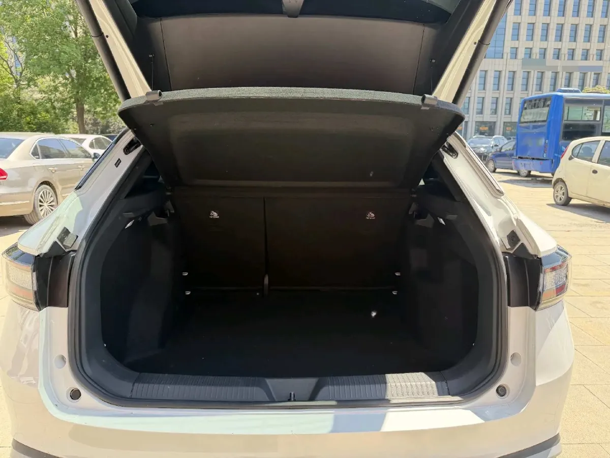 2024 Volkswagen ID.4 X BEV 52.8KWH,autocango,china used car exporter,china ev exporter,chinese used car exporter,chinese used ev exporter