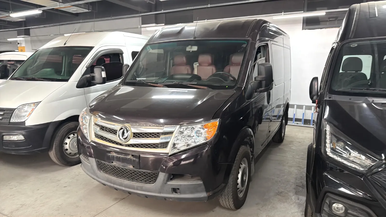 2019 MAXUS XinTu V80 2.5T 136HP L4 6MT,autocango,china used car exporter,china ev exporter,chinese used car exporter,chinese used ev exporter