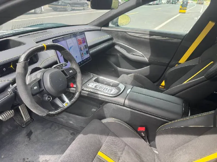 2025 MI SU7 Ultra BEV 93.7KWH,autocango,china used car exporter,china ev exporter,chinese used car exporter,chinese used ev exporter