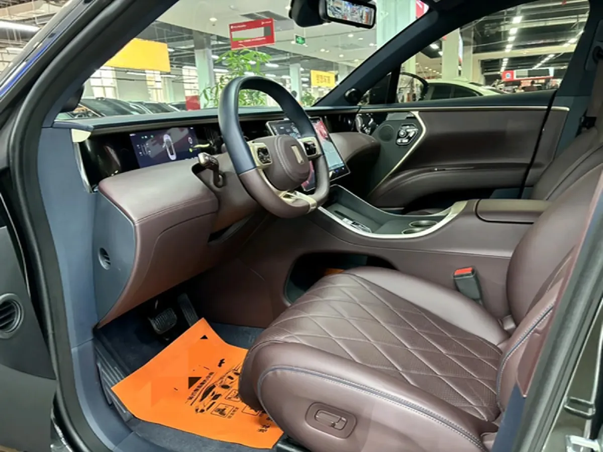 2025 Avatr 11 1.5T 156HP L4 REEV 39.05KWH,autocango,china used car exporter,china ev exporter,chinese used car exporter,chinese used ev exporter