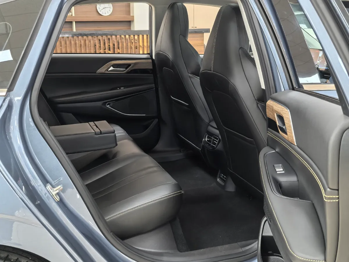 2021 ChangAn UNI-K 2.0T 233HP L4 8AT,autocango,china used car exporter,china ev exporter,chinese used car exporter,chinese used ev exporter