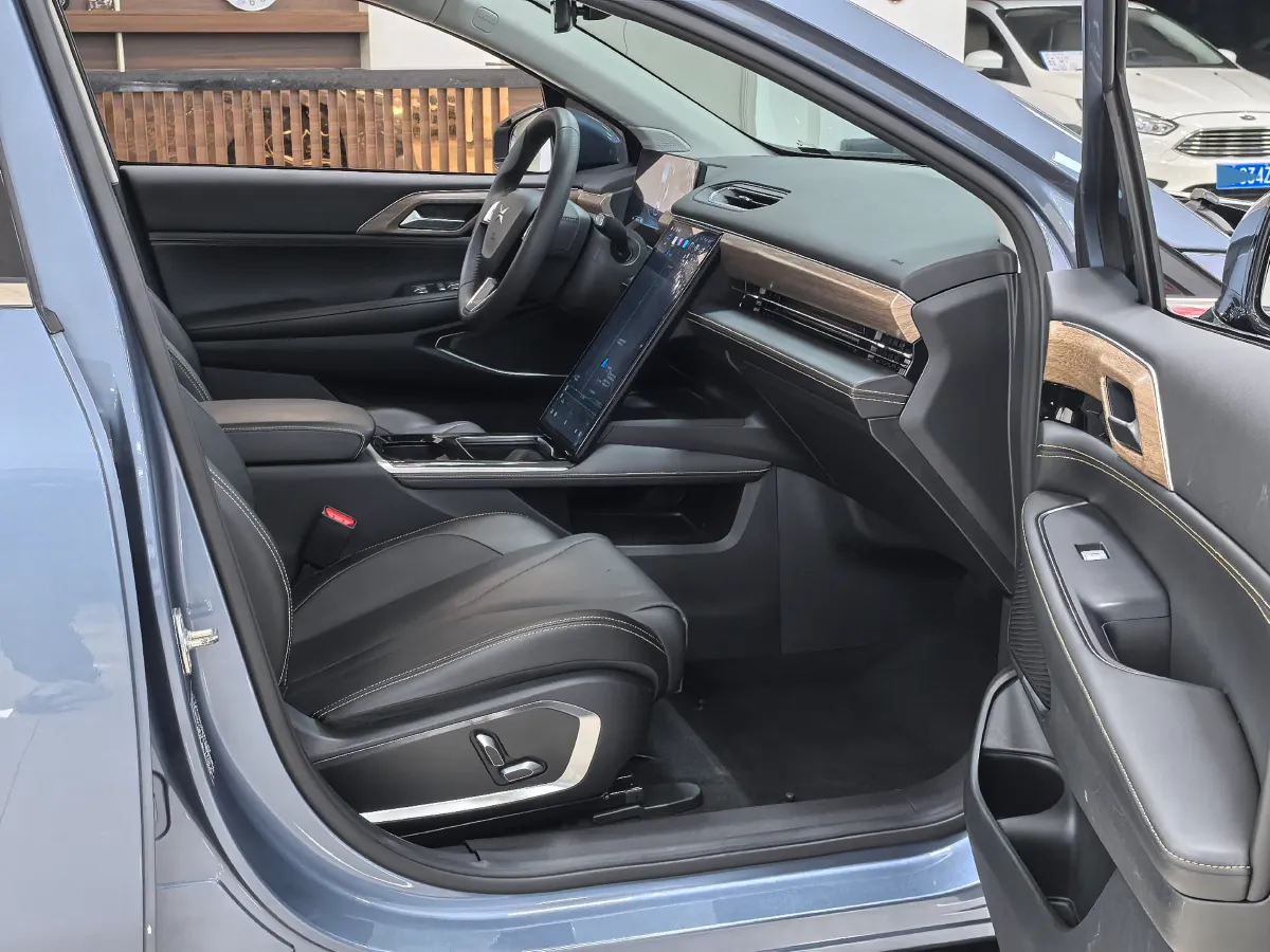 2021 ChangAn UNI-K 2.0T 233HP L4 8AT,autocango,china used car exporter,china ev exporter,chinese used car exporter,chinese used ev exporter