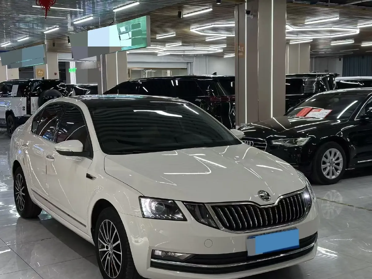 2018 Skoda Octavia 1.2T 116HP L4 7DCT,autocango,china used car exporter,china ev exporter,chinese used car exporter,chinese used ev exporter