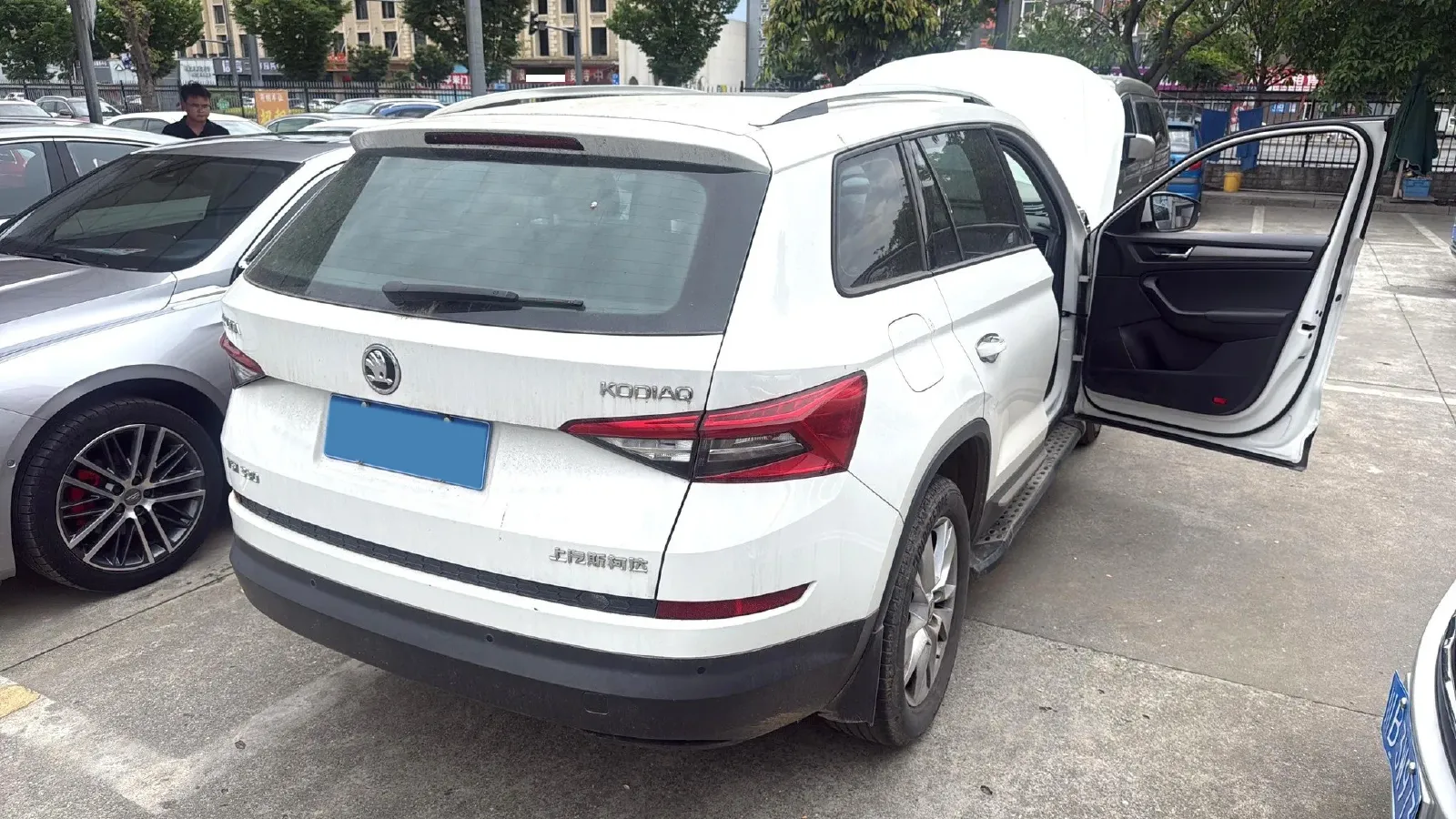 2018 Skoda Kodiak 2.0T 186HP L4 7DCT,autocango,china used car exporter,china ev exporter,chinese used car exporter,chinese used ev exporter