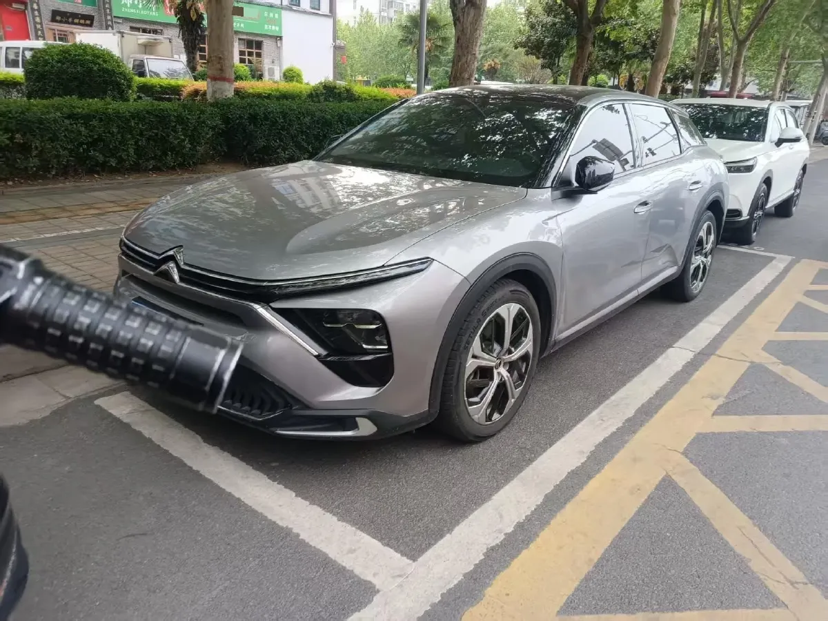 2022 Citroen C5 X 1.6T 175HP L4 8AT,autocango,china used car exporter,china ev exporter,chinese used car exporter,chinese used ev exporter