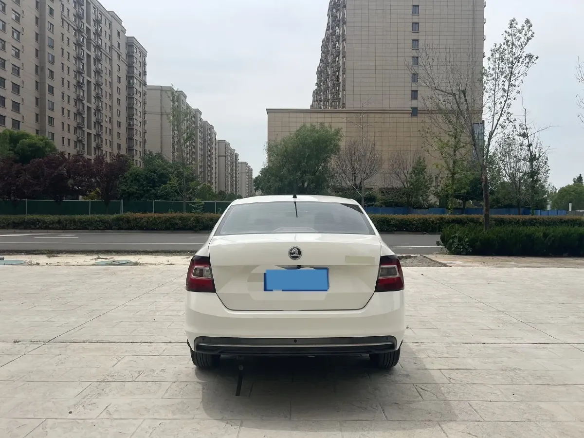 2019 SWM G01 1.5T 156HP L4 6AT,autocango,china used car exporter,china ev exporter,chinese used car exporter,chinese used ev exporter