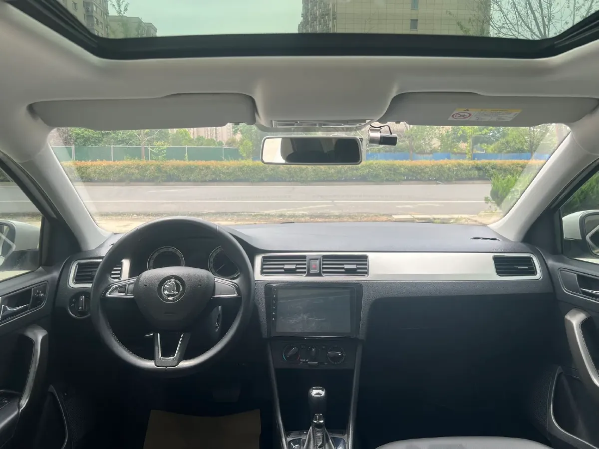 2019 SWM G01 1.5T 156HP L4 6AT,autocango,china used car exporter,china ev exporter,chinese used car exporter,chinese used ev exporter