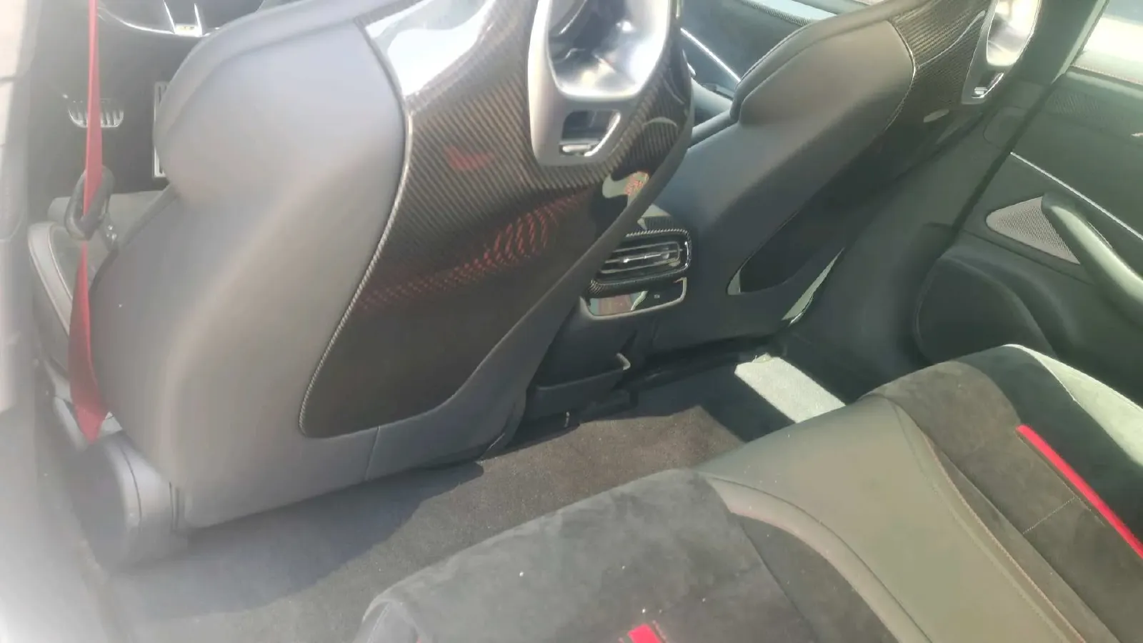 2025 MI SU7 Ultra BEV 93.7KWH,autocango,china used car exporter,china ev exporter,chinese used car exporter,chinese used ev exporter