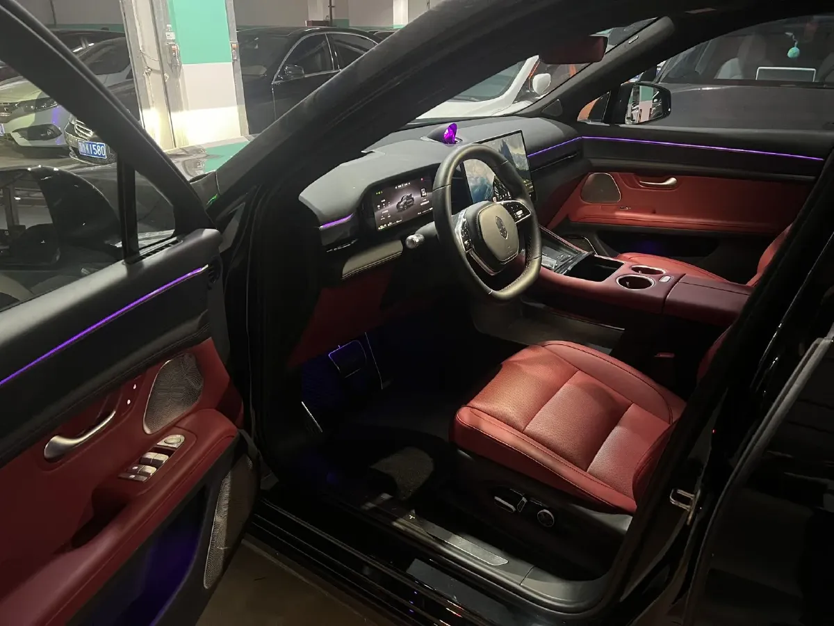 2025 AITO AITO M5 1.5T 152HP L4 REEV 42KWH,autocango,china used car exporter,china ev exporter,chinese used car exporter,chinese used ev exporter