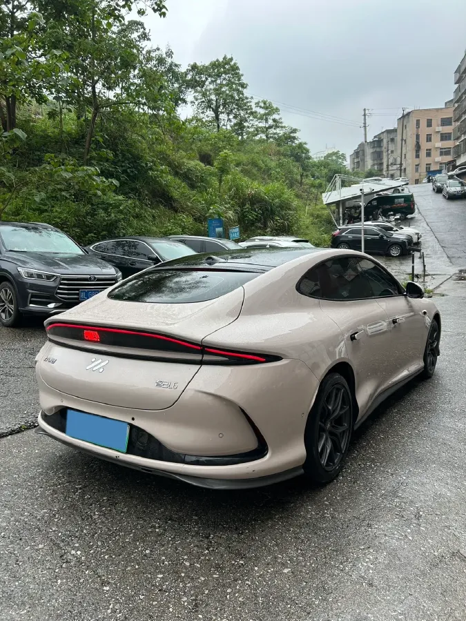 2024 IM L6 BEV 75KWH,autocango,china used car exporter,china ev exporter,chinese used car exporter,chinese used ev exporter