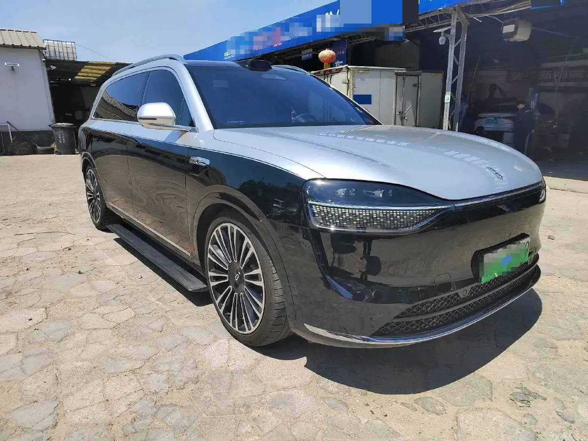 2025 AITO AITO M9 REEV 160HP REEV 52KWH,autocango,china used car exporter,china ev exporter,chinese used car exporter,chinese used ev exporter