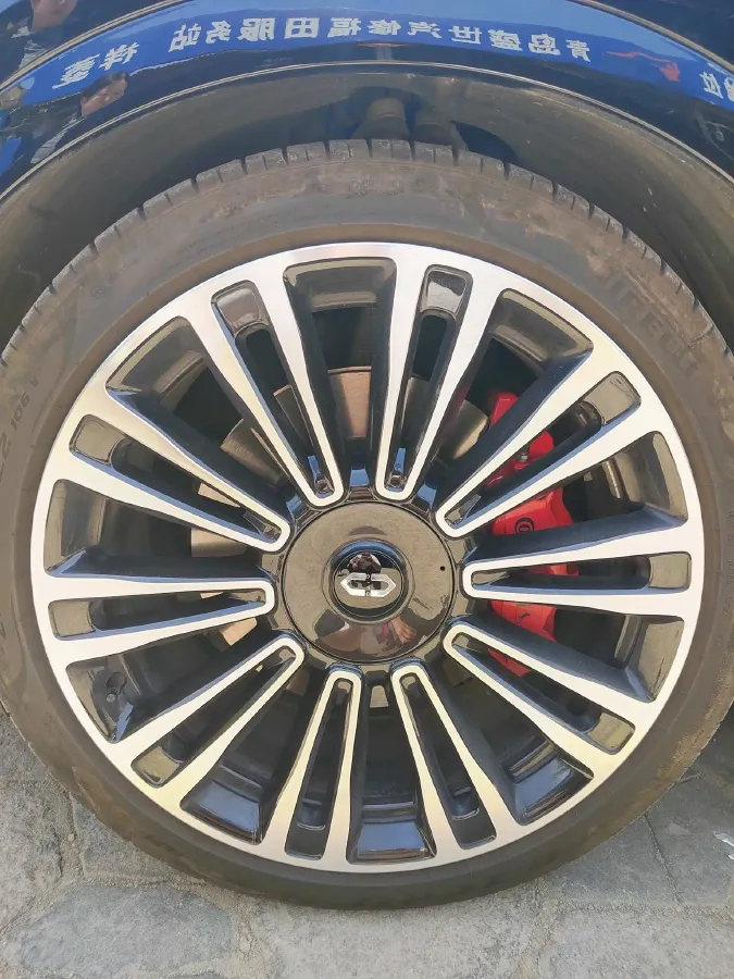 2025 AITO AITO M9 REEV 160HP REEV 52KWH,autocango,china used car exporter,china ev exporter,chinese used car exporter,chinese used ev exporter