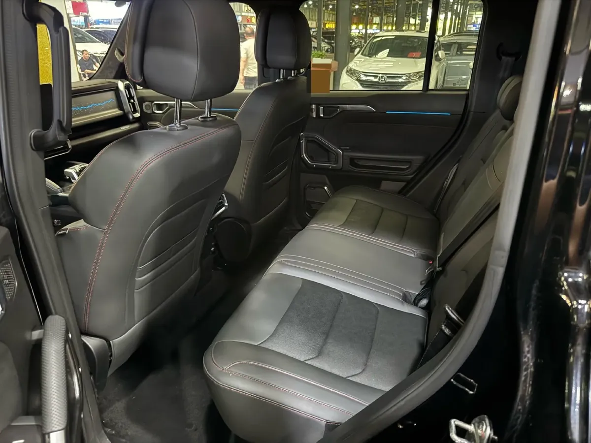 2024 Jetour ShanHai TravellerC-DM 1.5T 156HP L4 3DHT PHEV 43.24KWH,autocango,china used car exporter,china ev exporter,chinese used car exporter,chinese used ev exporter