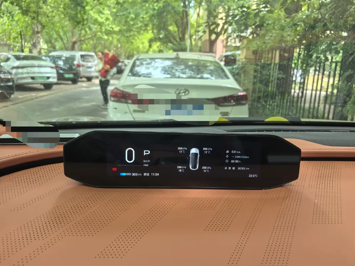 2024 HYPTEC HT BEV 80KWH,autocango,china used car exporter,china ev exporter,chinese used car exporter,chinese used ev exporter