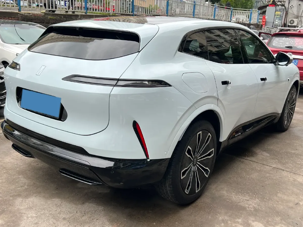 2024 Avatr 07 1.5T 156HP L4 REEV 39.05KWH,autocango,china used car exporter,china ev exporter,chinese used car exporter,chinese used ev exporter