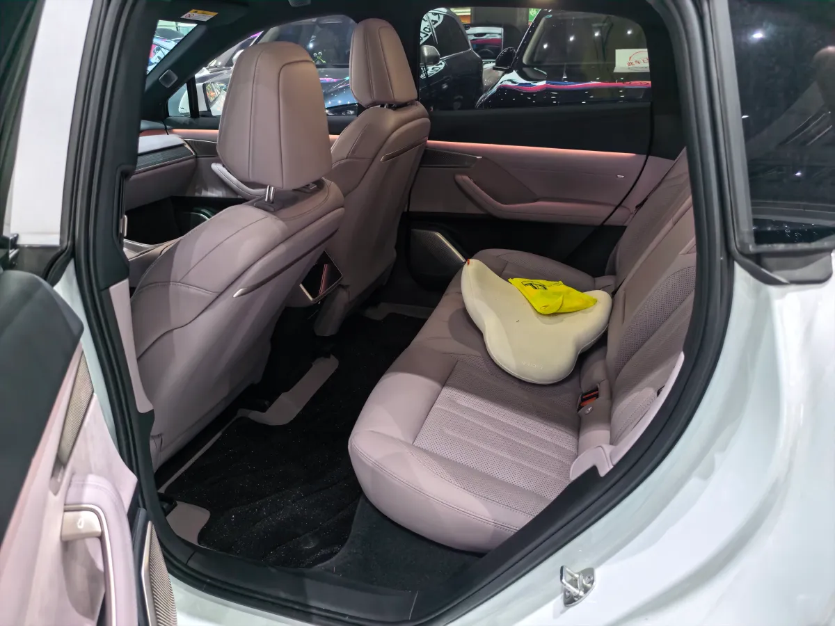 2024 ONVO L60 BEV 60KWH,autocango,china used car exporter,china ev exporter,chinese used car exporter,chinese used ev exporter