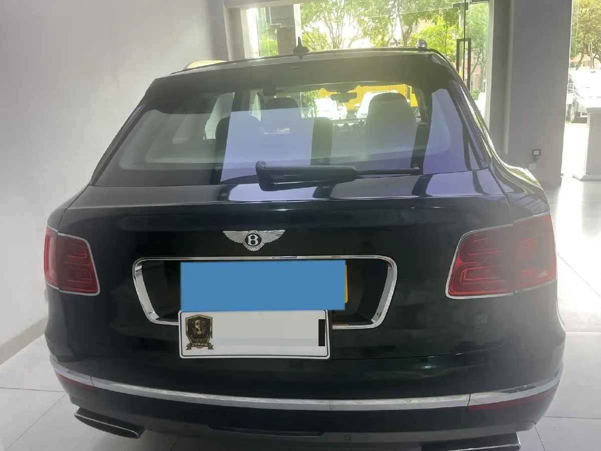 2017 Bentley Bentayga 6.0T 608HP W12 8AT,autocango,china used car exporter,china ev exporter,chinese used car exporter,chinese used ev exporter