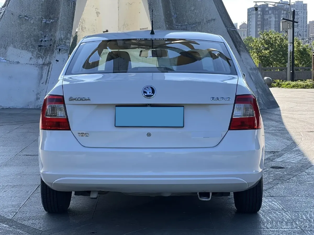 2016 Skoda Rapid 1.6L 110HP L4 6AT,autocango,china used car exporter,china ev exporter,chinese used car exporter,chinese used ev exporter
