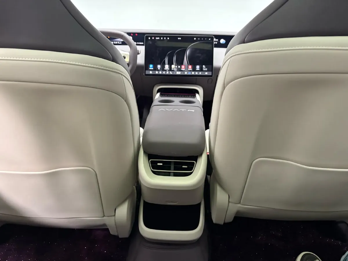 2025 Avatr 06 REEV 156HP REEV,autocango,china used car exporter,china ev exporter,chinese used car exporter,chinese used ev exporter