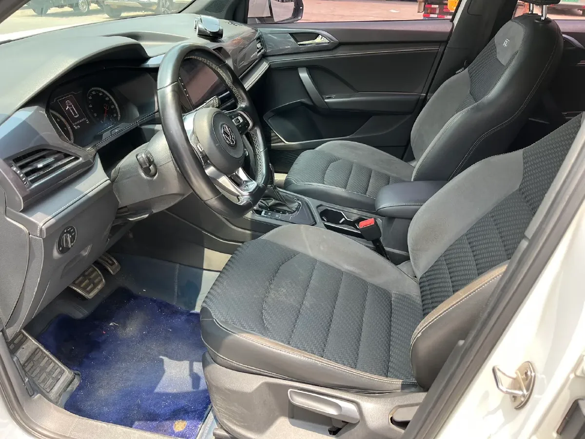 2019 MINI MINI 1.5T 102HP L3 7DCT,autocango,china used car exporter,china ev exporter,chinese used car exporter,chinese used ev exporter