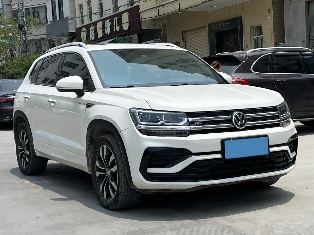 2019 MINI MINI 1.5T 102HP L3 7DCT,autocango,china used car exporter,china ev exporter,chinese used car exporter,chinese used ev exporter