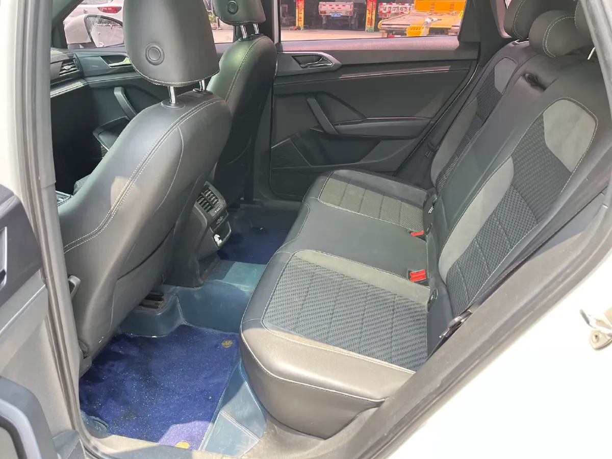 2019 MINI MINI 1.5T 102HP L3 7DCT,autocango,china used car exporter,china ev exporter,chinese used car exporter,chinese used ev exporter