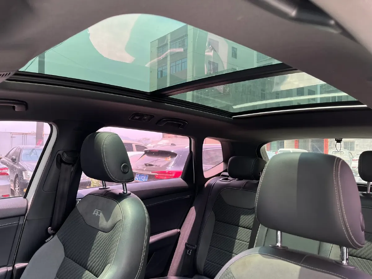 2019 MINI MINI 1.5T 102HP L3 7DCT,autocango,china used car exporter,china ev exporter,chinese used car exporter,chinese used ev exporter