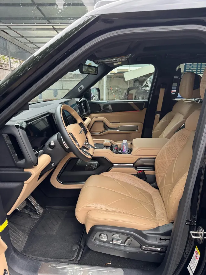 2025 FangChengBao Bao 8 2.0T 245HP L4 E-CVT PHEV 36.8KWH,autocango,china used car exporter,china ev exporter,chinese used car exporter,chinese used ev exporter