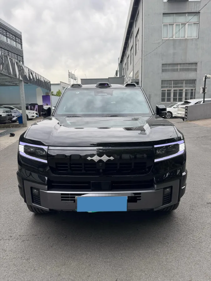 2025 FangChengBao Bao 8 2.0T 245HP L4 E-CVT PHEV 36.8KWH,autocango,china used car exporter,china ev exporter,chinese used car exporter,chinese used ev exporter