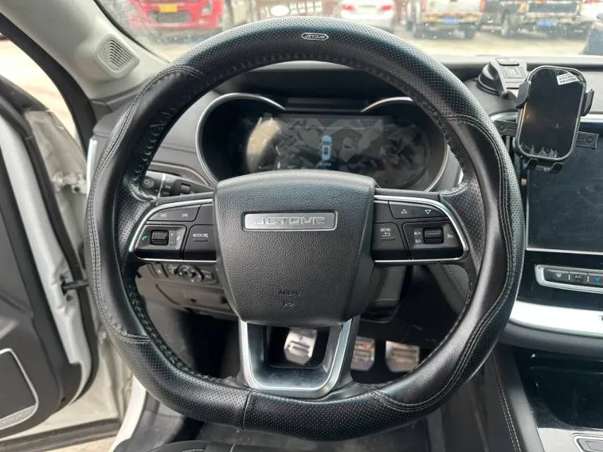 2018 MAXUS XinTu V80 2.5T 136HP L4 6MT,autocango,china used car exporter,china ev exporter,chinese used car exporter,chinese used ev exporter